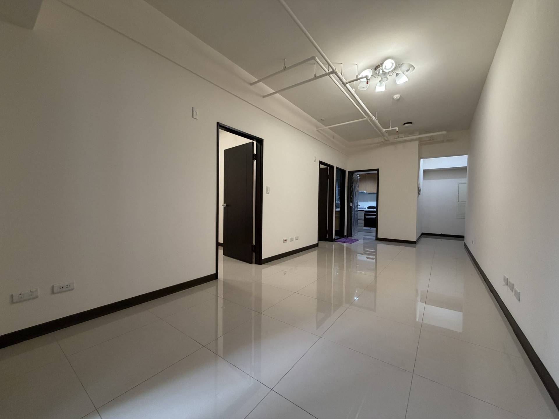 物件已售出! 6 皇普莊園_客廳3